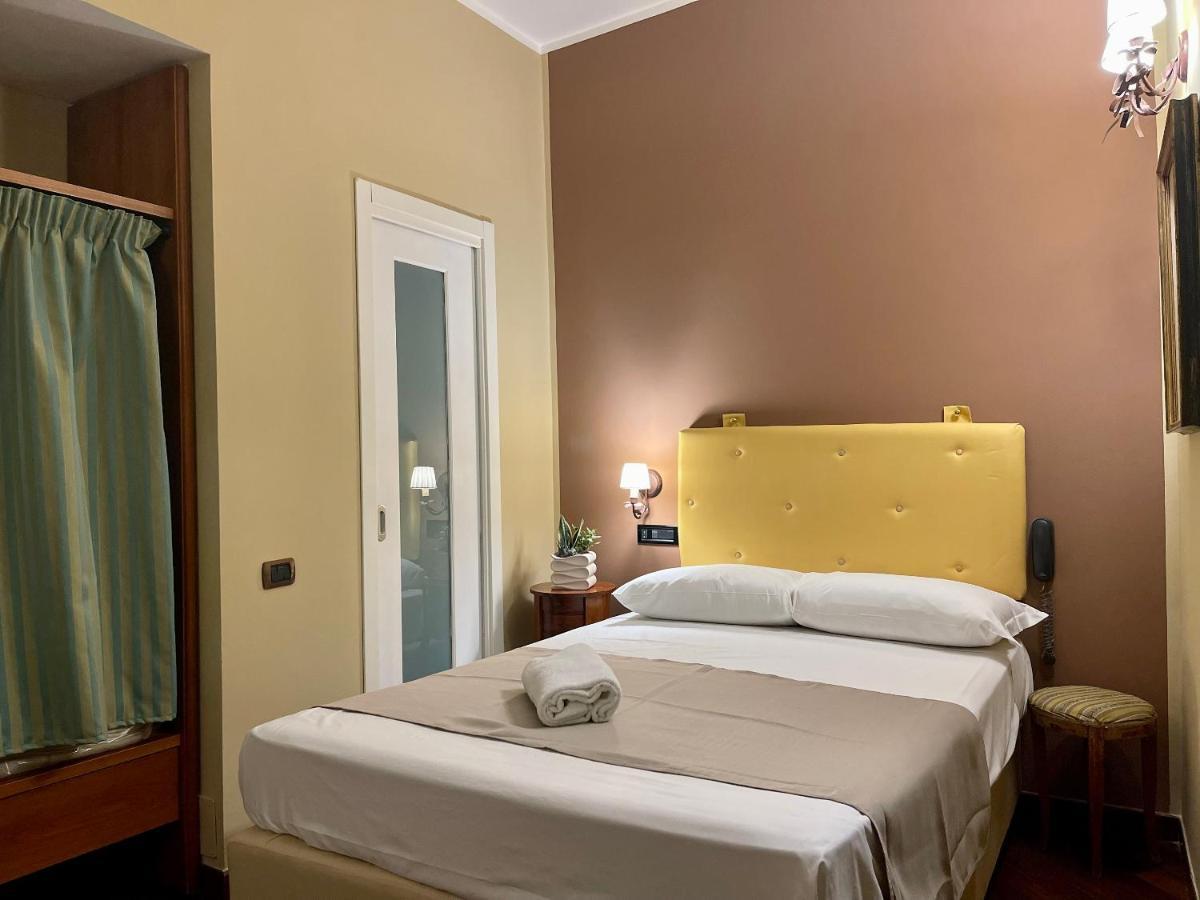 נאפולי Hotel Suite Ares מראה חיצוני תמונה
