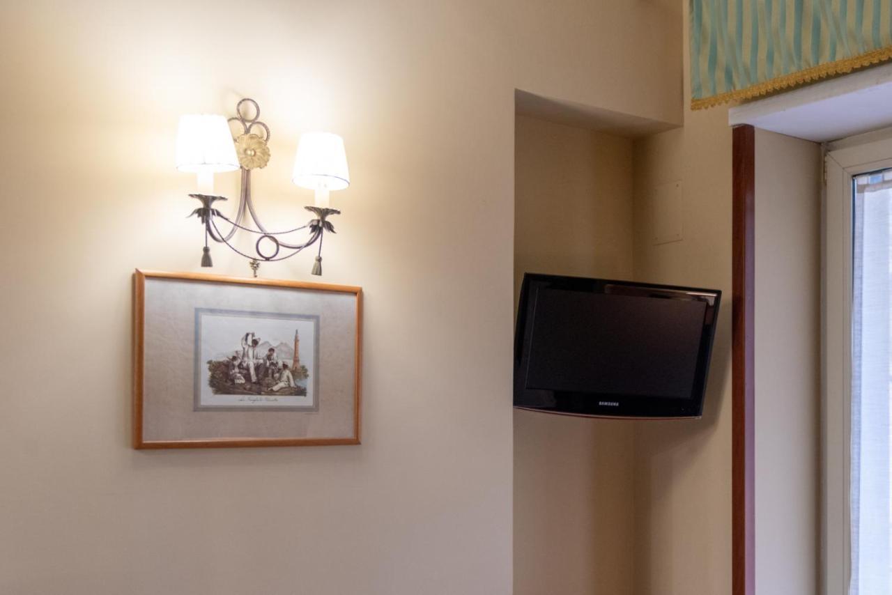 נאפולי Hotel Suite Ares מראה חיצוני תמונה