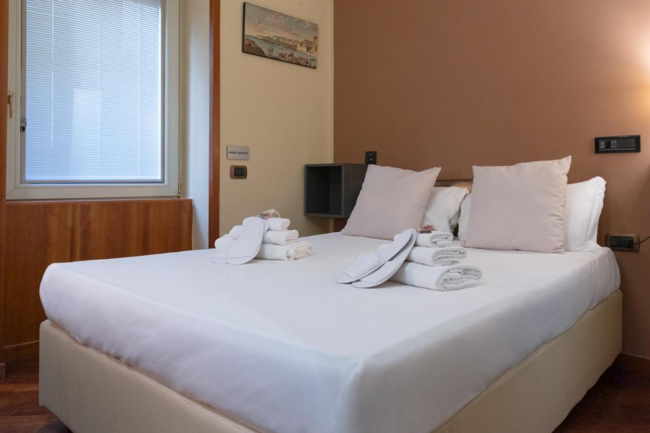 נאפולי Hotel Suite Ares מראה חיצוני תמונה