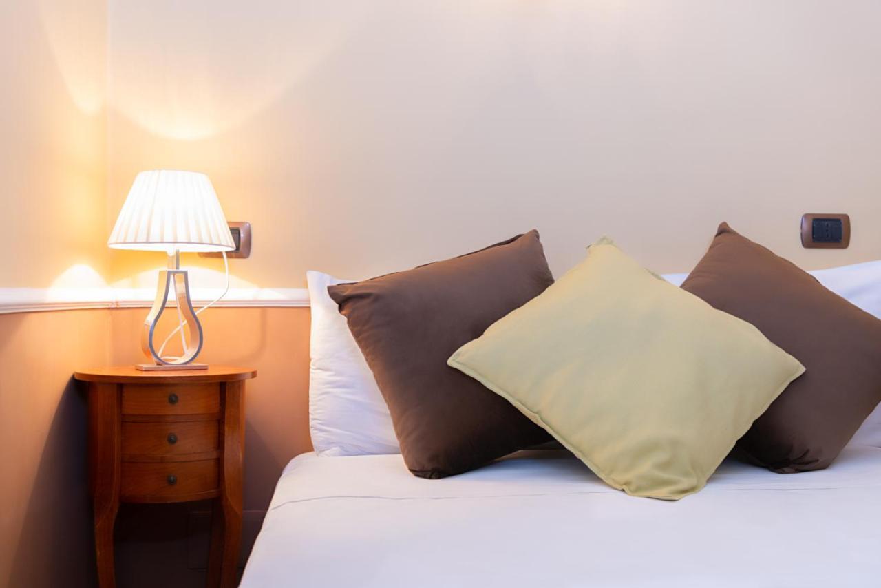 נאפולי Hotel Suite Ares מראה חיצוני תמונה