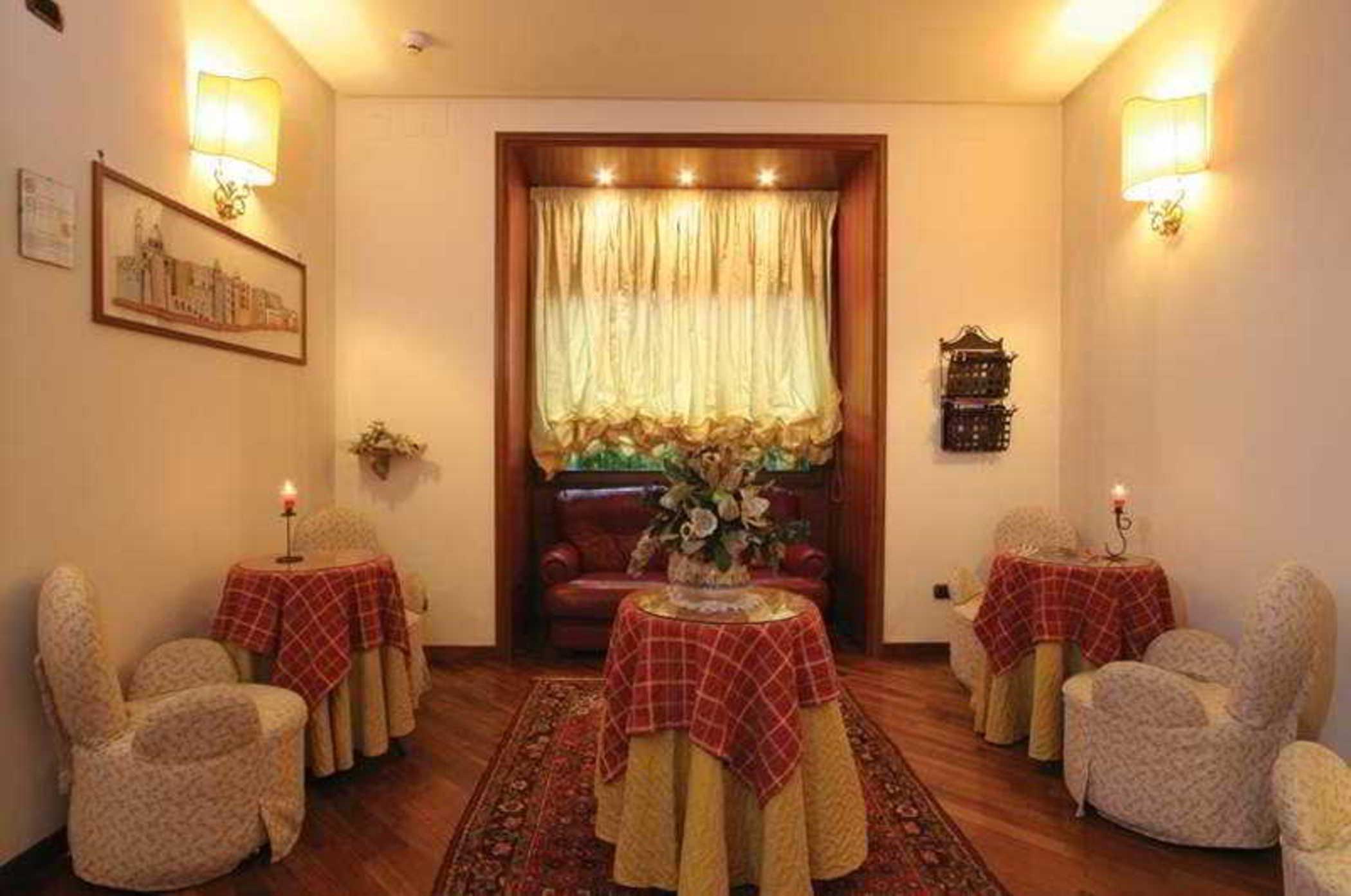 נאפולי Hotel Suite Ares מראה חיצוני תמונה