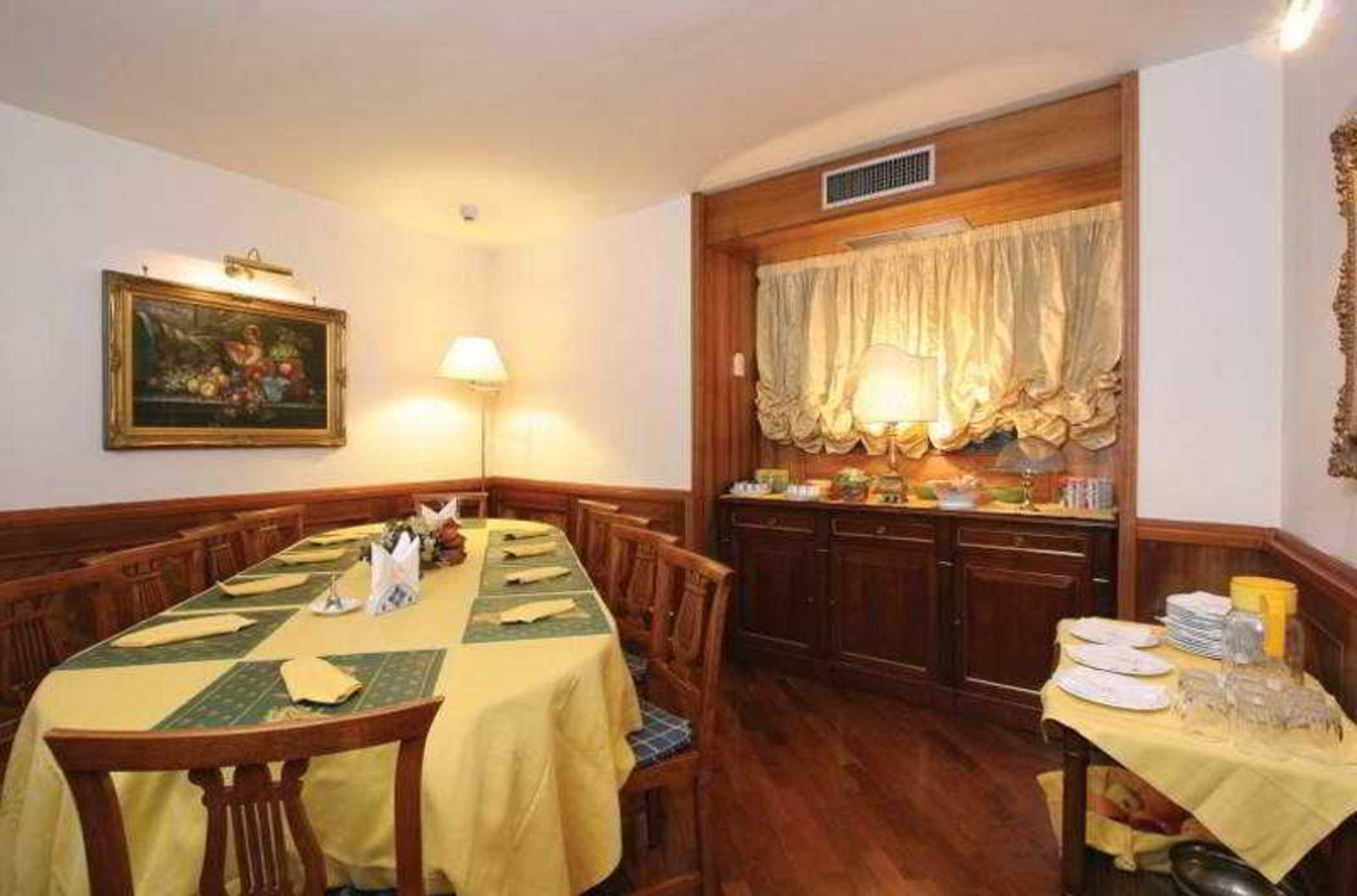 נאפולי Hotel Suite Ares מסעדה תמונה