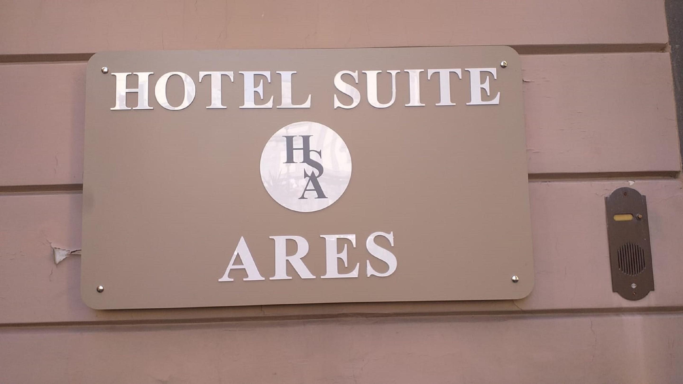 נאפולי Hotel Suite Ares מראה חיצוני תמונה