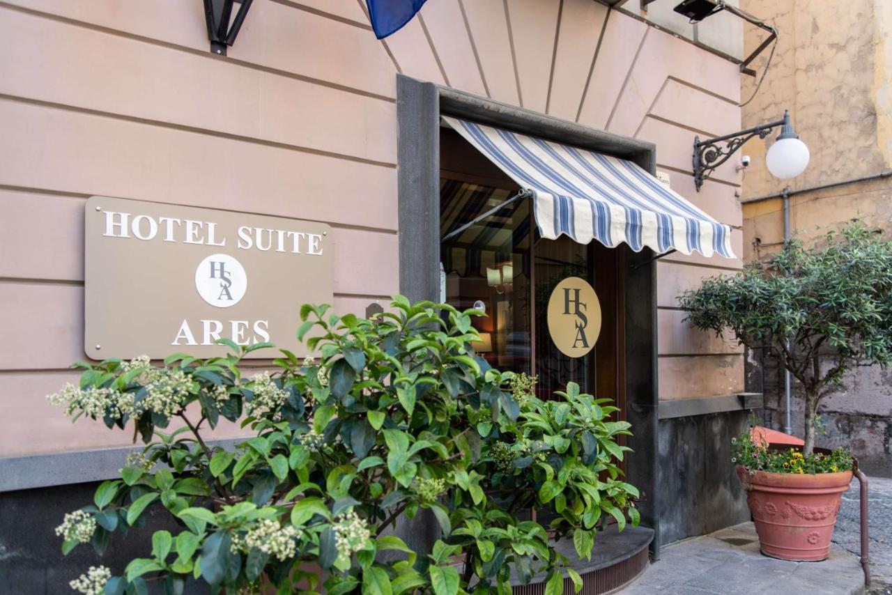 נאפולי Hotel Suite Ares מראה חיצוני תמונה